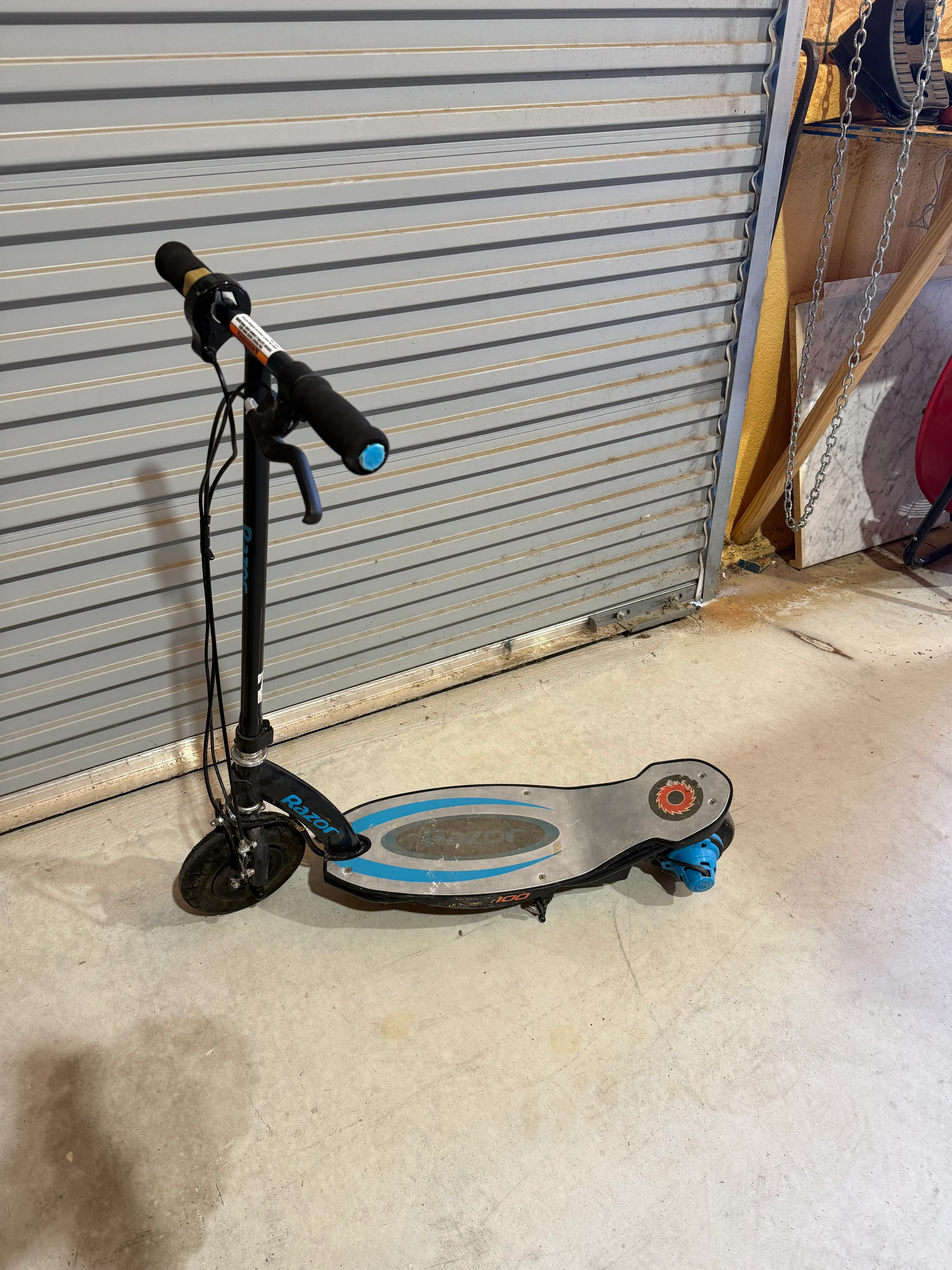 Razor E100 Electric Scooter - For Parts or Repair - AS-IS Non-Working